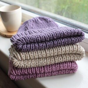 Zestaw do robienia na drutach z włóczką. "Wrzos" - zrób czapkę na drutach.