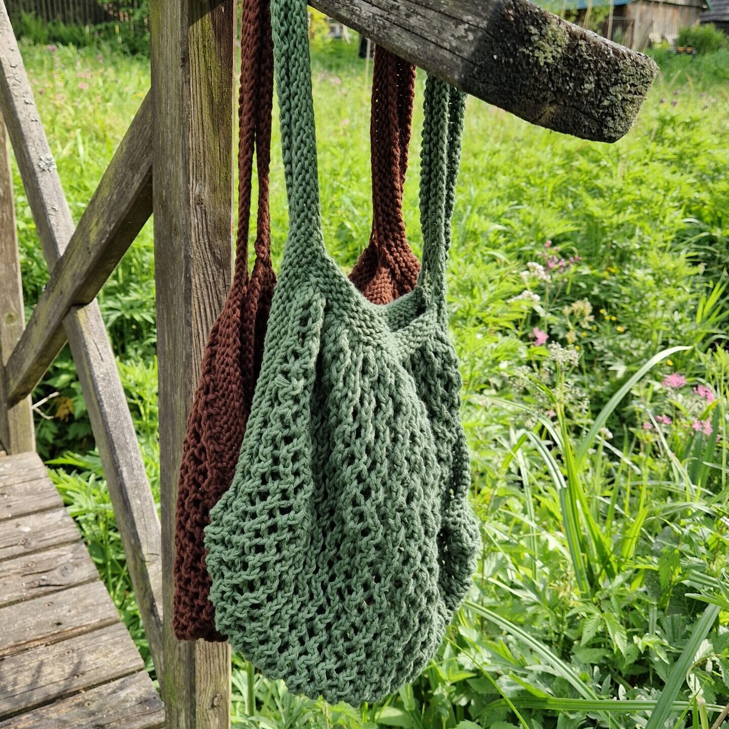 Zestaw do robienia na drutach z włóczką. "Paryżanka" – stwórz stylową siatkę na zakupy! 3 Zestaw do robienia na drutach z włóczką. "Paryżanka" – stwórz stylową siatkę na zakupy! - obrazek 3