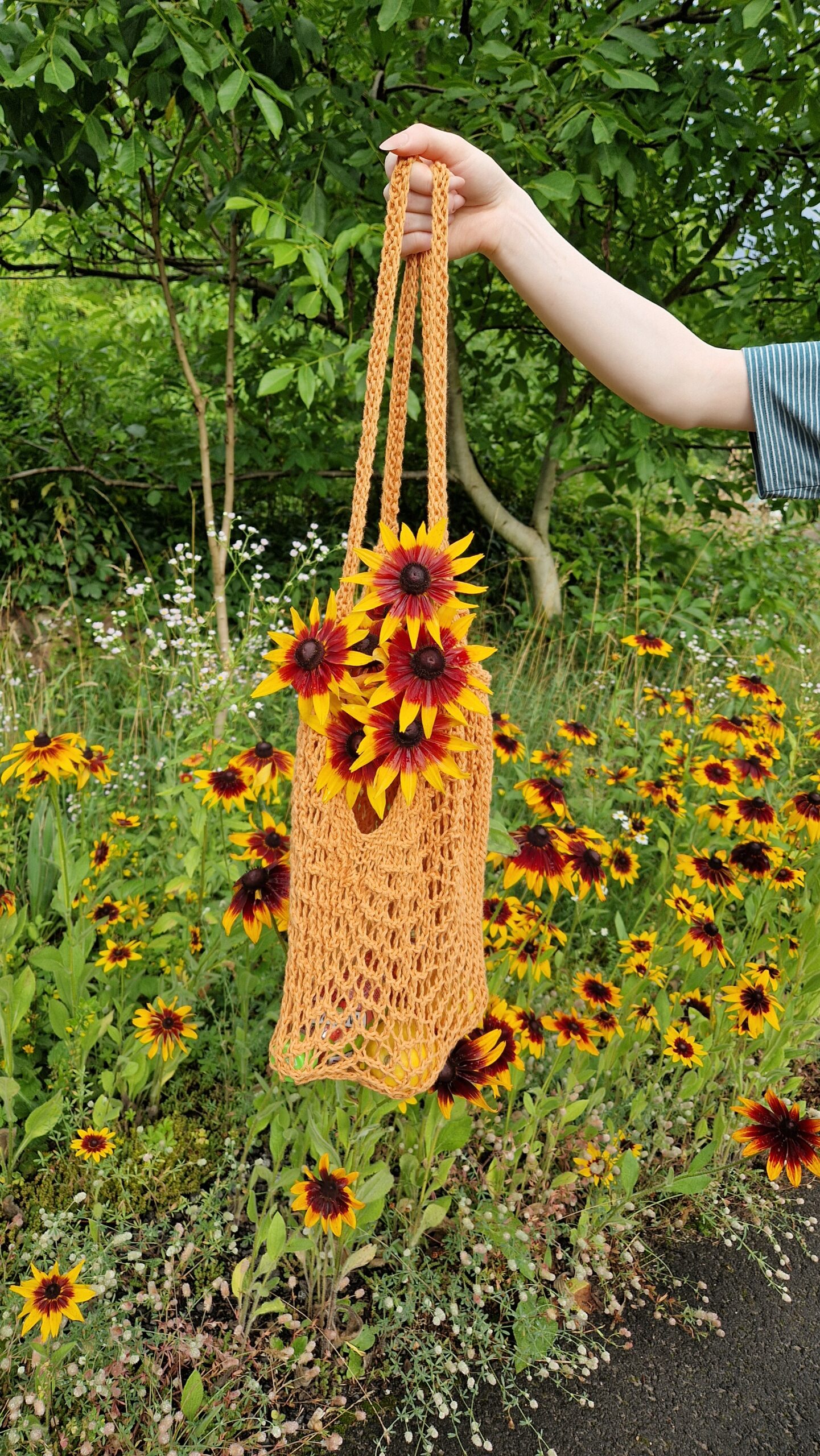 Zestaw do robienia na drutach z włóczką. "Paryżanka" – stwórz stylową siatkę na zakupy! 4 Zestaw do robienia na drutach z włóczką. "Paryżanka" – stwórz stylową siatkę na zakupy! - obrazek 4