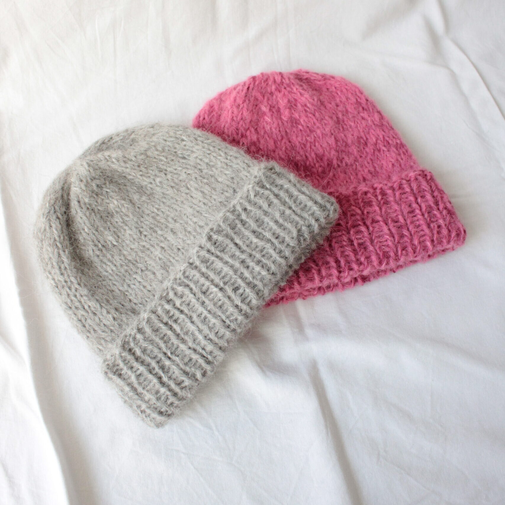 ALPAKA - puchata czapka z alpaki i jedwabiu 2 ALPAKA - puchata czapka z alpaki i jedwabiu - obrazek 2