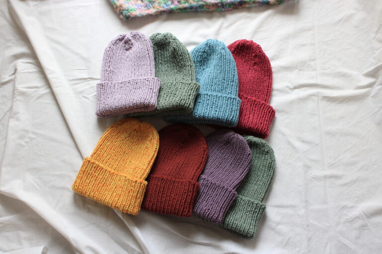 Włóczka wełniana idealna na&nbsp;czapkę – na&nbsp;co&nbsp;zwrócić uwagę przy zakupie?