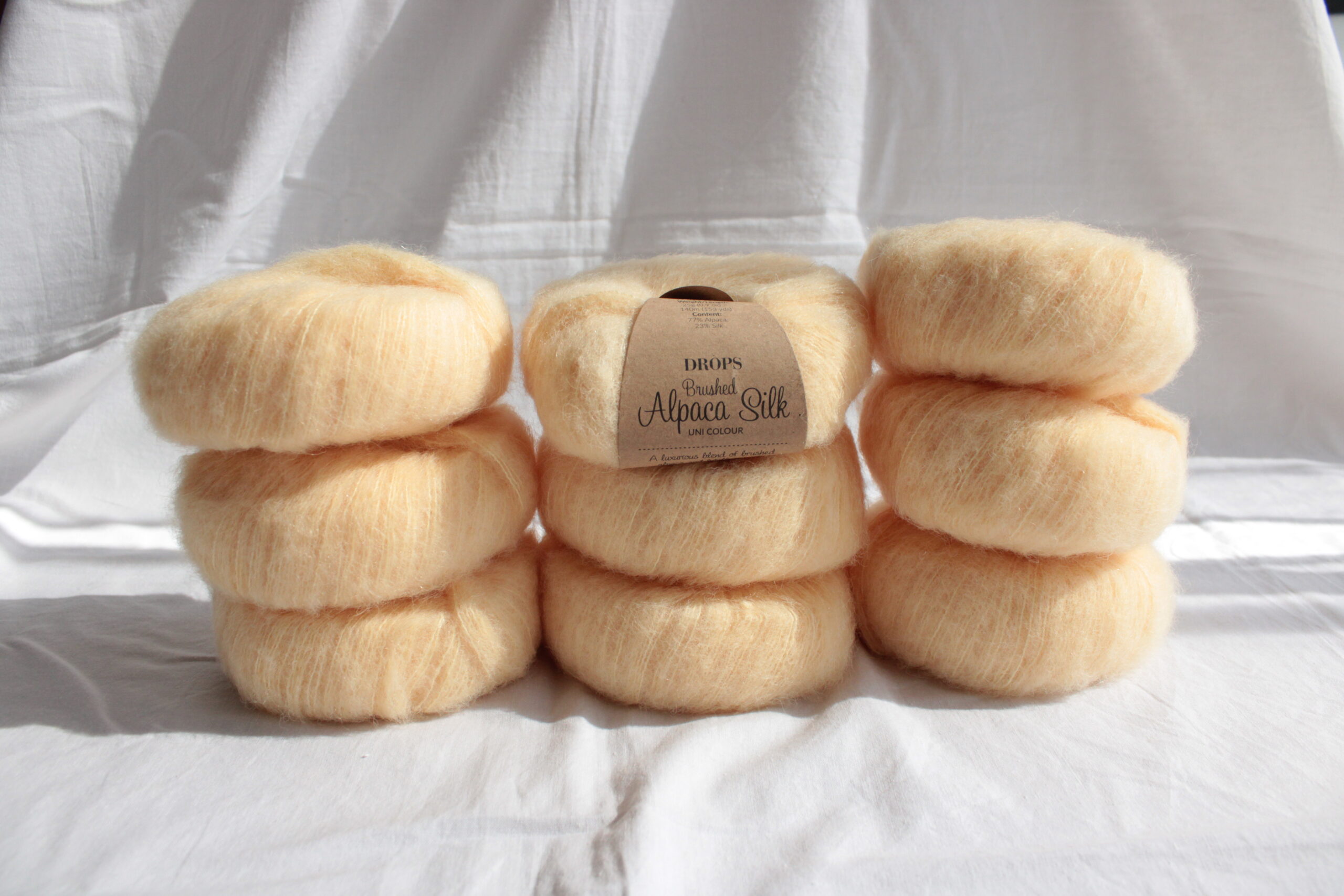 Najmodniejsze kolory włóczek na sezon jesień/zima – nasze propozycje