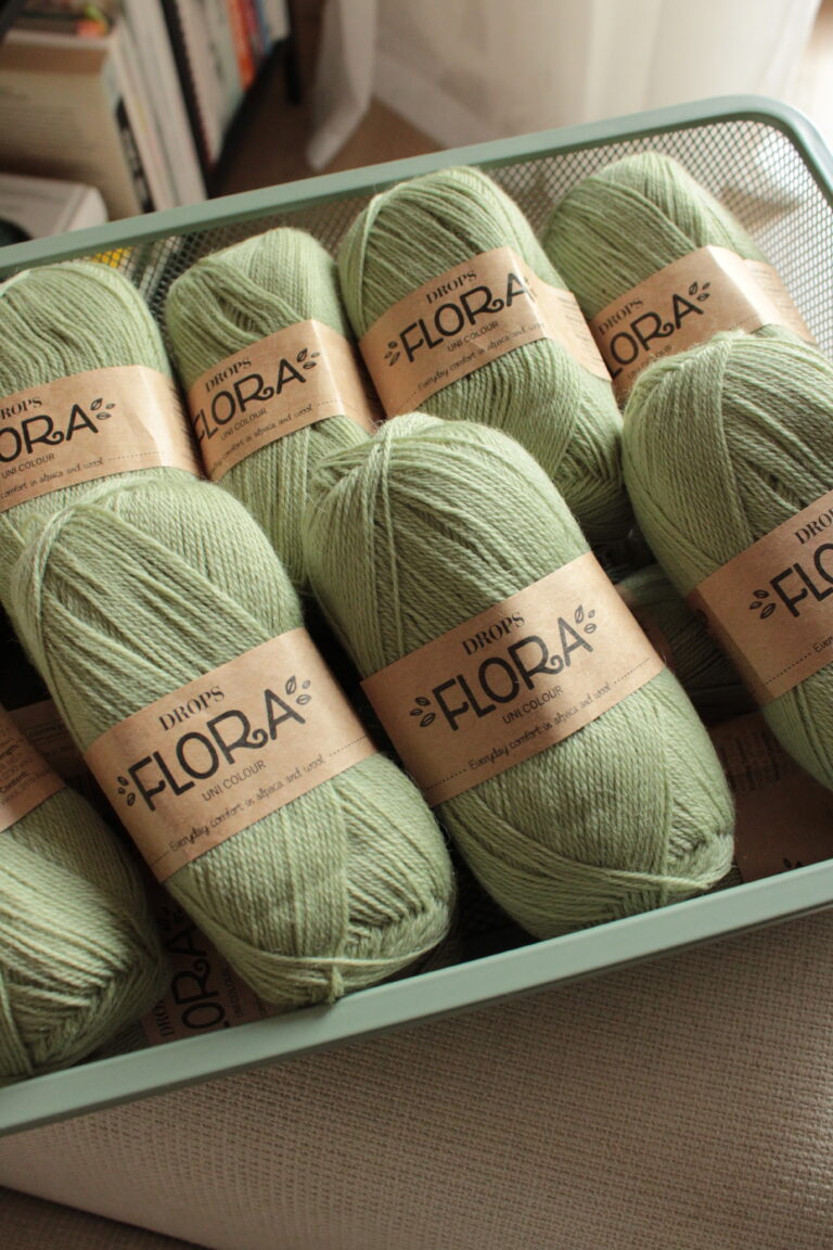 Dlaczego włóczki Drops są tak popularne? Przewodnik po najlepszych modelach na swetry i czapki