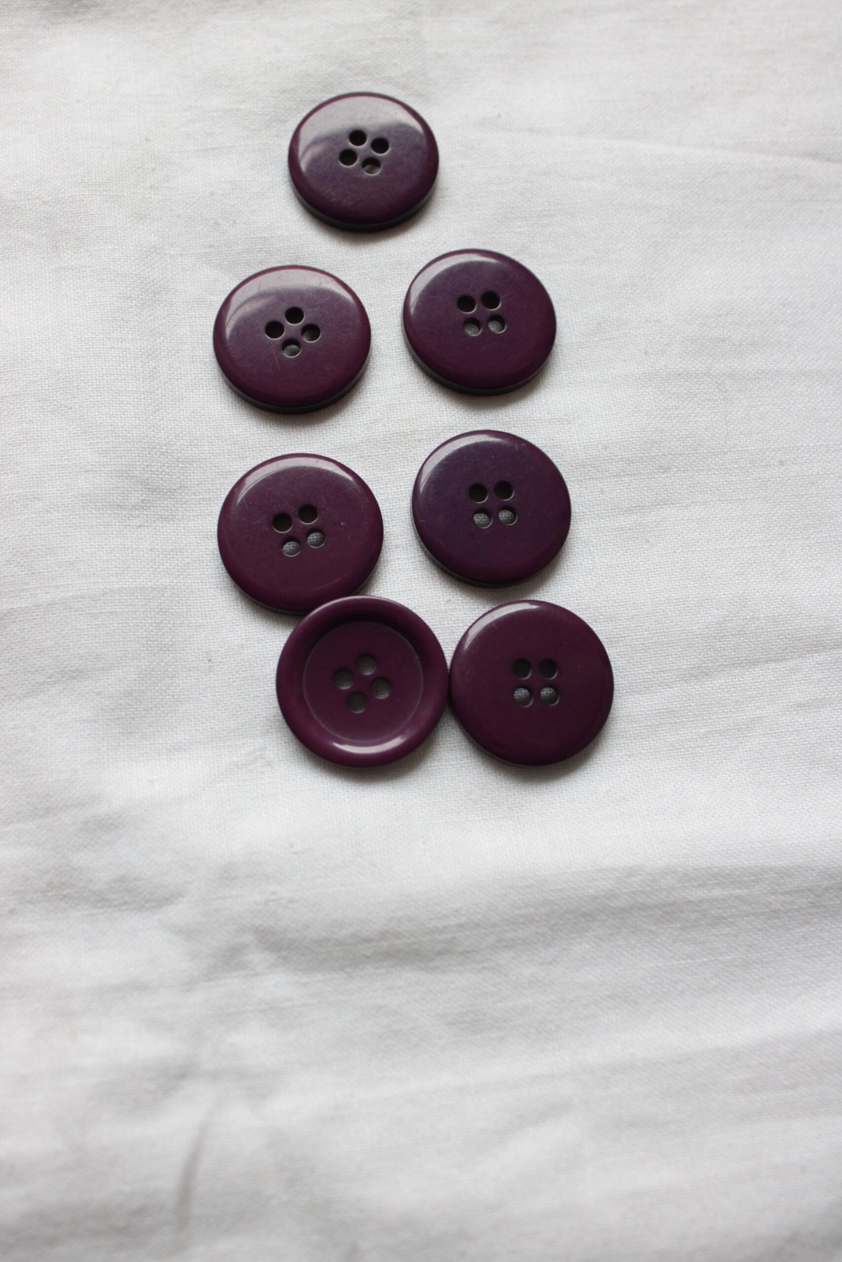 Guzik fioletowy, 20 mm 4 Guzik fioletowy, 20 mm - obrazek 4