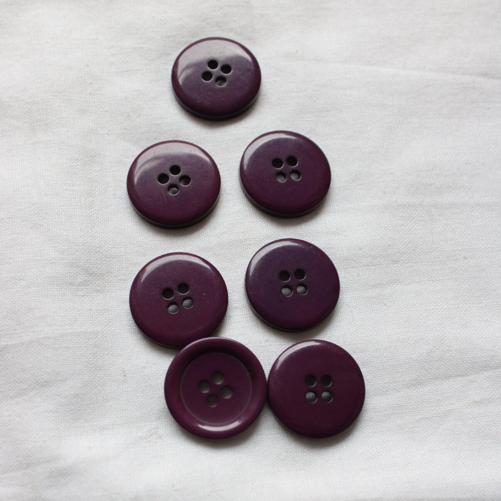 Guzik fioletowy, 20 mm 1 Guzik fioletowy, 20 mm