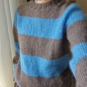 wzór na prosty sweter na drutach